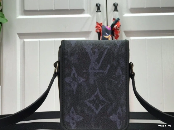 LOUIS NANO VUITTON AMAZON MESSENGER 0823